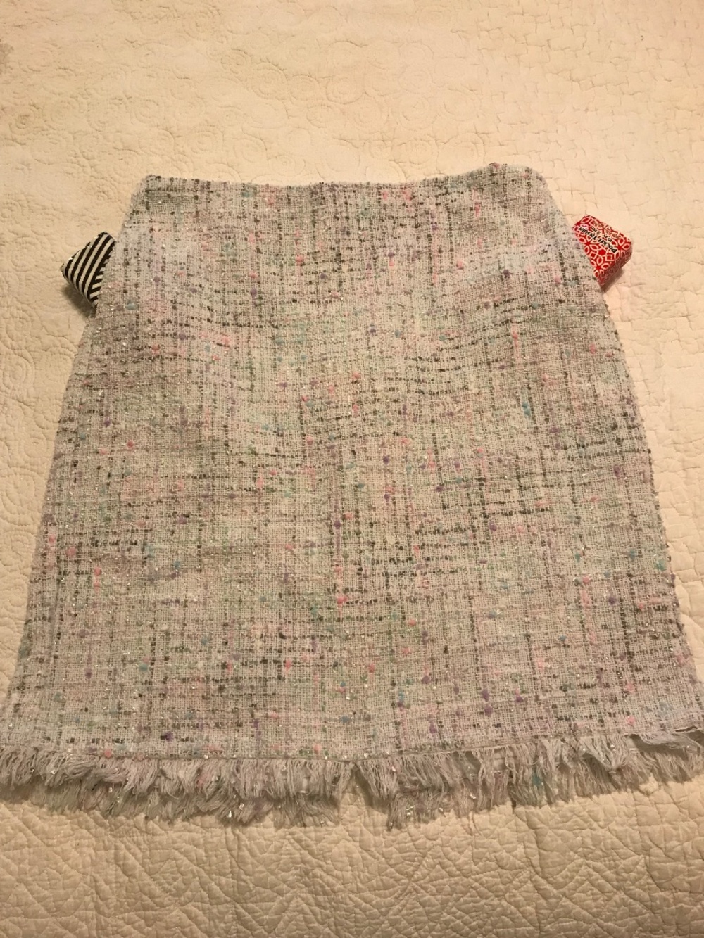 Elle white pastel tweed midi length lined skirt with fringe hem & pockets! (6) - Picture 16 of 16